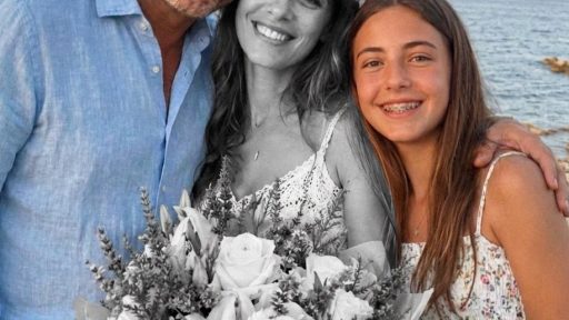 I Kept One Promise to My Wife for 10 Years – Until One Bouquet Revealed the Secret She Took with Her