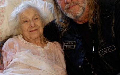 Ma mère de 81 ans a engagé un motard tatoué comme aide-soignant — quand j’ai découvert la raison, j’ai failli avoir une crise cardiaque.