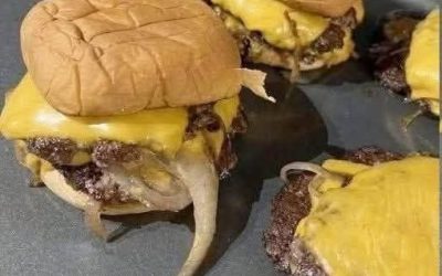 Do onions belong on burgers?