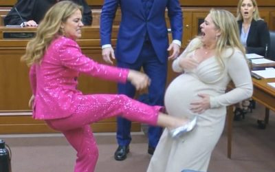The Billionaire Let His Mistress Kick His Pregnant Wife In Court—But He Didn’t Know The Judge Had Been Waiting Twenty-Eight Years For This Moment