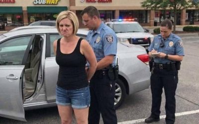 A Gold Shield in a Pocket Changes a Roadside Traffic Stop – America Focus